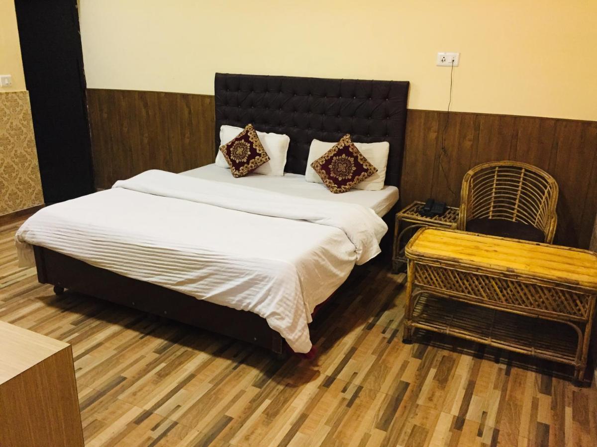Hotel Prem G, Масурі Екстер'єр фото