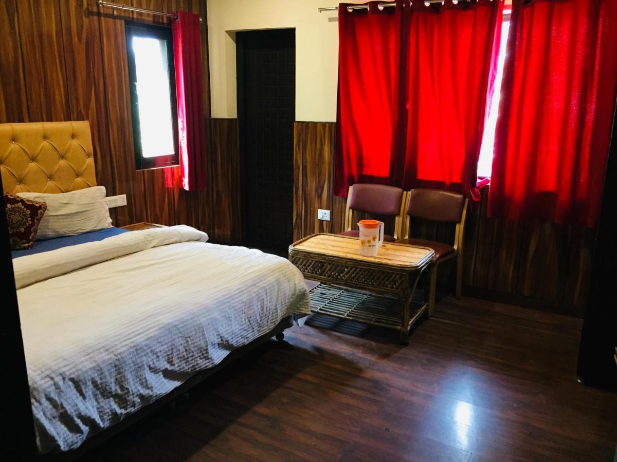 Hotel Prem G, Масурі Екстер'єр фото
